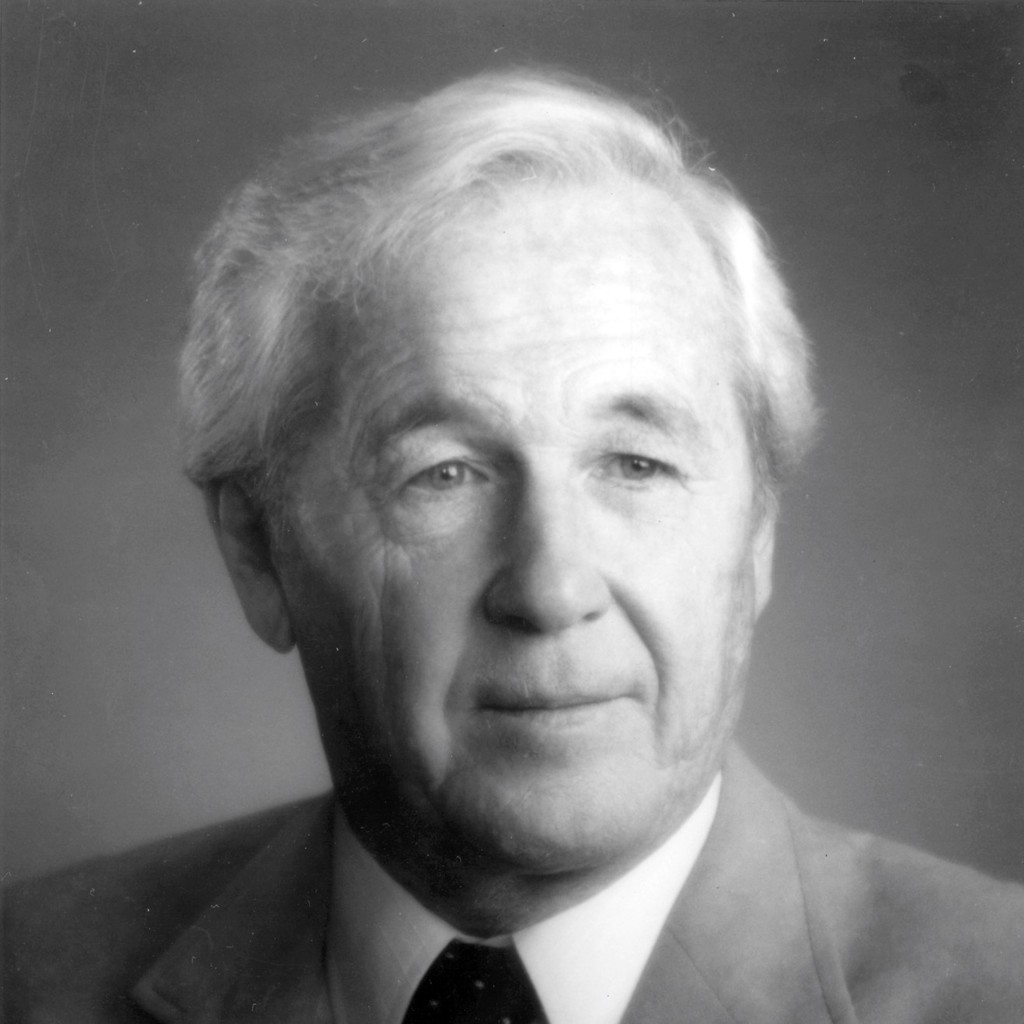 Robert E Hopkins
