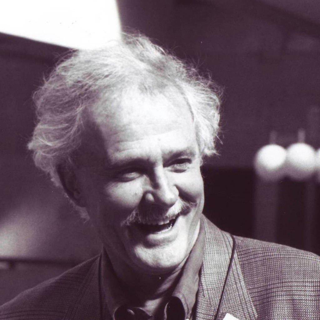 Robert W Hellwarth